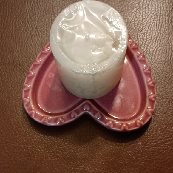 Pink Heart-Shaped Candle Stand And Cream 3"X3" Pillar Candle - Picture 7 of 9